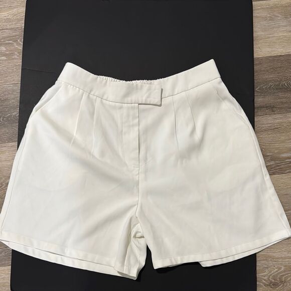 Tamulily Women's Ivory Shorts - Picture 1 of 9